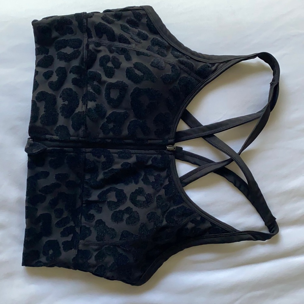 Sports bra
